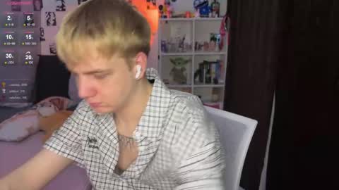 oliver online show from November 25, 2025, 6:52 pm