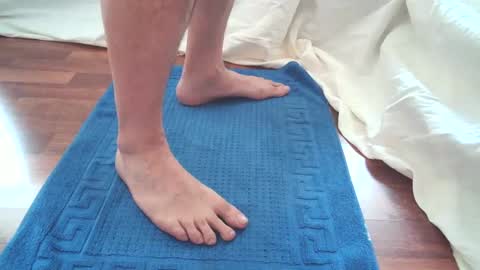 oliverthomsen2 online show from January 25, 2025, 8:42 am