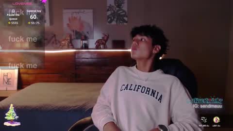 Oliver online show from November 25, 2025, 8:42 pm