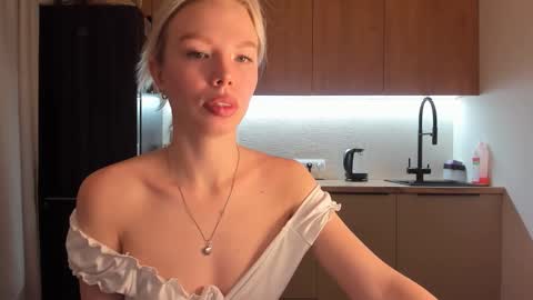 Olivia 3 online show from February 11, 2025, 7:59 pm