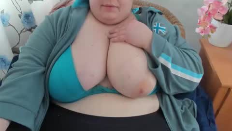 Snapshot of olivia_bud_gold chatting on February 8, 2026, 11:24 am Olivia Gold online show from February 8, 2026, 11:24 am