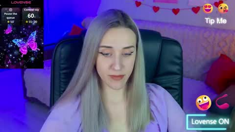 olivia_daze online show from September 28, 2025, 8:25 pm