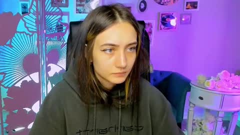 Snapshot of olivia_norton_ chatting on September 26, 2025, 12:53 pm olivia_norton_ online show from September 26, 2025, 12:53 pm