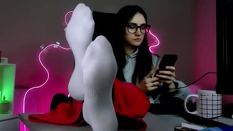 olivia_norton_ online show from March 16, 2026, 4:11 pm