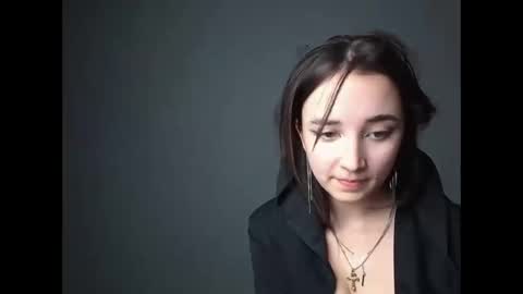 Olivia online show from March 4, 2025, 4:09 pm