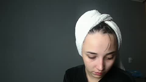 Olivia online show from October 4, 2025, 10:08 pm