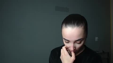 Olivia online show from March 25, 2026, 4:24 pm