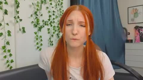  OLIVIA    online show from November 17, 2025, 7:08 pm