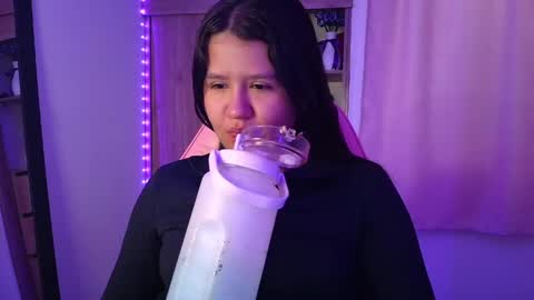 Snapshot of olivia_watson_ chatting on June 5, 2026, 1:06 pm Olivia online show from June 5, 2026, 1:06 pm