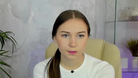 olivialangs online show from March 4, 2026, 10:54 am