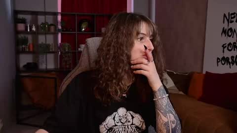 Snapshot of oliviamcclean chatting on May 29, 2026, 8:56 am Liv online show from May 29, 2026, 8:56 am