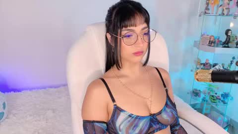 Snapshot of oliviamcneill chatting on November 16, 2025, 8:14 pm Olivia Mcneill online show from November 16, 2025, 8:14 pm