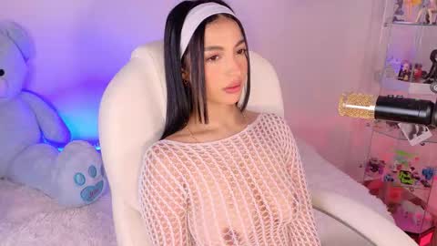 Snapshot of oliviamcneill chatting on November 22, 2025, 12:04 pm Olivia Mcneill online show from November 22, 2025, 12:04 pm