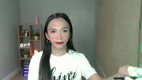 NICOLE online show from January 8, 2025, 8:50 pm