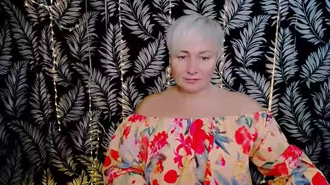 Kelly online show from November 23, 2025, 3:45 pm