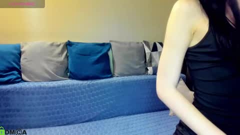 oliviarichi online show from April 1, 2026, 11:22 am