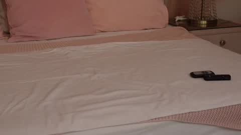Snapshot of oliviasway chatting on January 11, 2025, 11:35 pm OliviaSway online show from January 11, 2025, 11:35 pm