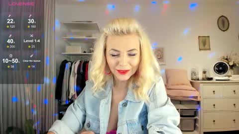 ollalla7 online show from November 8, 2025, 6:51 pm