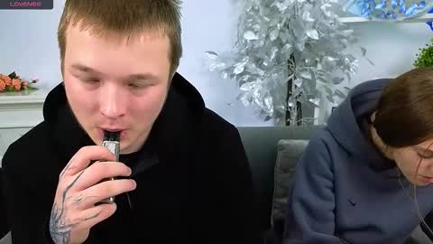 Olli and Stiw online show from November 18, 2025, 8:52 am