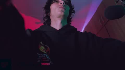     online show from October 11, 2025, 6:45 am