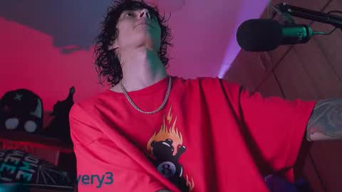     online show from October 14, 2025, 4:57 am