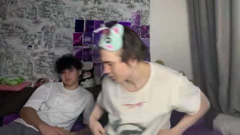 Snapshot of ololkd chatting on November 18, 2025, 5:56 am Tony online show from November 18, 2025, 5:56 am