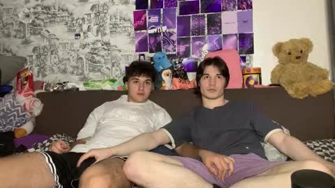 Snapshot of ololkd chatting on November 27, 2025, 4:09 pm Tony online show from November 27, 2025, 4:09 pm