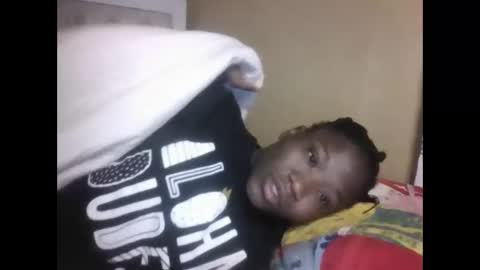 olwami4 online show from December 16, 2025, 2:16 am