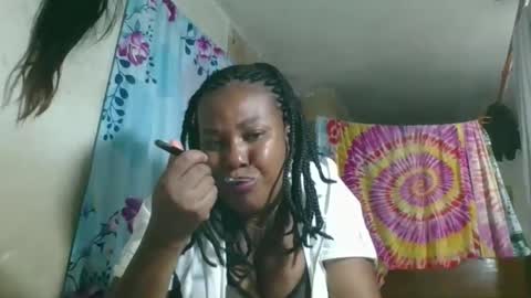 Snapshot of olyvienne90 chatting on January 9, 2026, 5:26 pm olyvienne90 online show from January 9, 2026, 5:26 pm