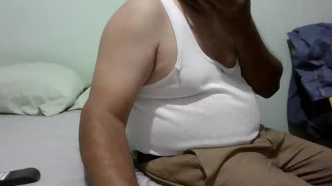 Snapshot of omar_19x chatting on April 4, 2026, 11:35 pm omar_19x online show from April 4, 2026, 11:35 pm
