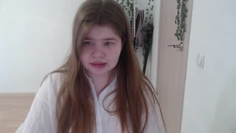  MellY  online show from March 4, 2026, 9:59 am