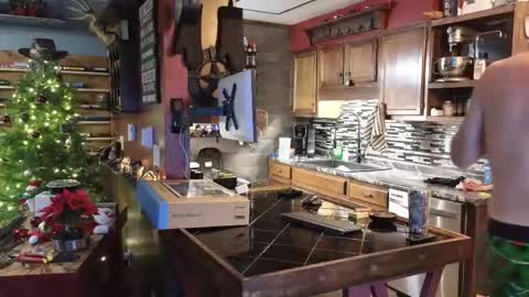 Norm online show from December 2, 2025, 9:21 pm