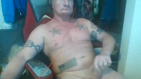 Snapshot of omgluvit12 chatting on August 6, 2026, 4:42 pm omgluvit12 online show from August 6, 2026, 4:42 pm