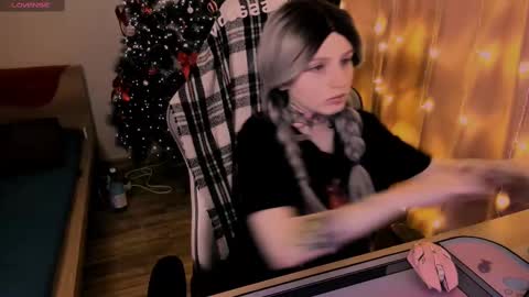 on_yxxx online show from February 15, 2025, 8:22 pm