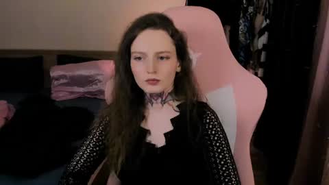on_yxxx online show from June 19, 2026, 5:17 pm