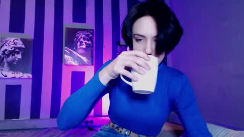 onaloon online show from March 18, 2026, 2:37 am