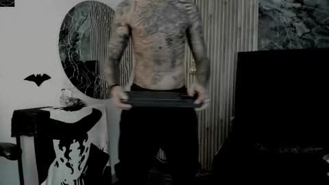     ... online show from December 4, 2025, 1:48 am