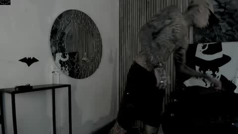     ... online show from December 15, 2025, 3:44 am