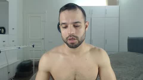 onebestlover online show from November 27, 2025, 6:48 am