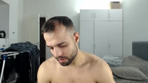 onebestlover online show from December 2, 2025, 10:09 am