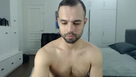 onebestlover online show from June 1, 2026, 8:16 am