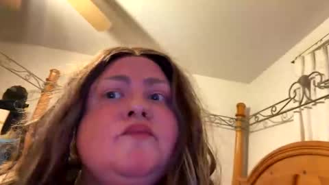 oneeightykaty online show from November 6, 2025, 3:51 am