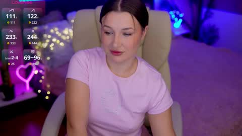 L A Y A online show from December 3, 2025, 11:08 am