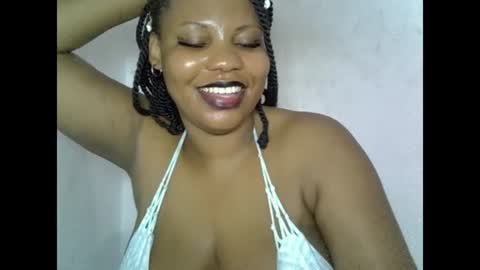 Snapshot of oneofdbestchubbygaloncb chatting on June 25, 2026, 5:17 pm oneofdbestchubbygaloncb online show from June 25, 2026, 5:17 pm