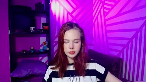 onessandra online show from September 23, 2025, 3:20 am