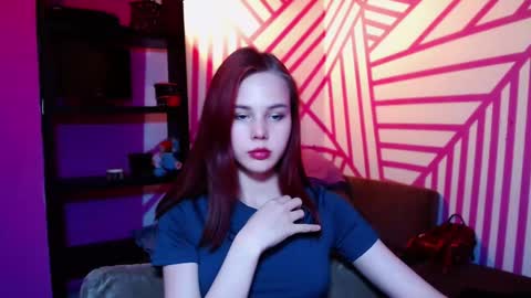 onessandra online show from October 20, 2025, 7:42 am