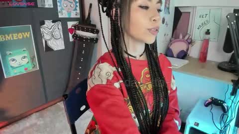 oni_dakotta online show from November 24, 2025, 1:44 pm