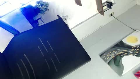 MAU online show from November 12, 2025, 11:54 am