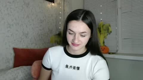 Snapshot of only_ubutterfly chatting on December 3, 2024, 11:35 pm Amalia online show from December 3, 2024, 11:35 pm