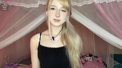 Snapshot of onlyeva1 chatting on May 24, 2026, 8:52 am Eva online show from May 24, 2026, 8:52 am